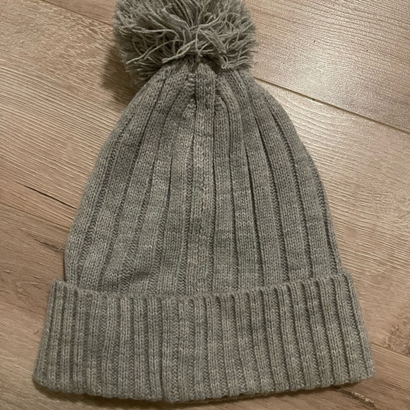 Michael Kors Beanie - Picture 3 of 3